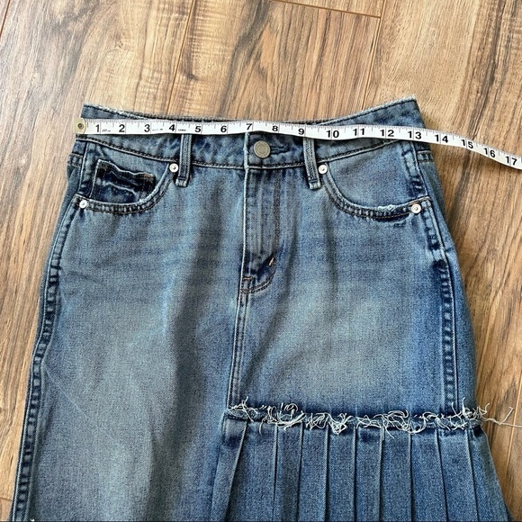 HABITUAL Corrinna Asymmetrical Denim Skirt - Picture 9 of 15